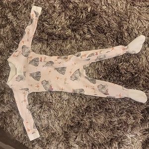 Burt's Bees Snug Fit  Hippo Footie Size 6-9 Months